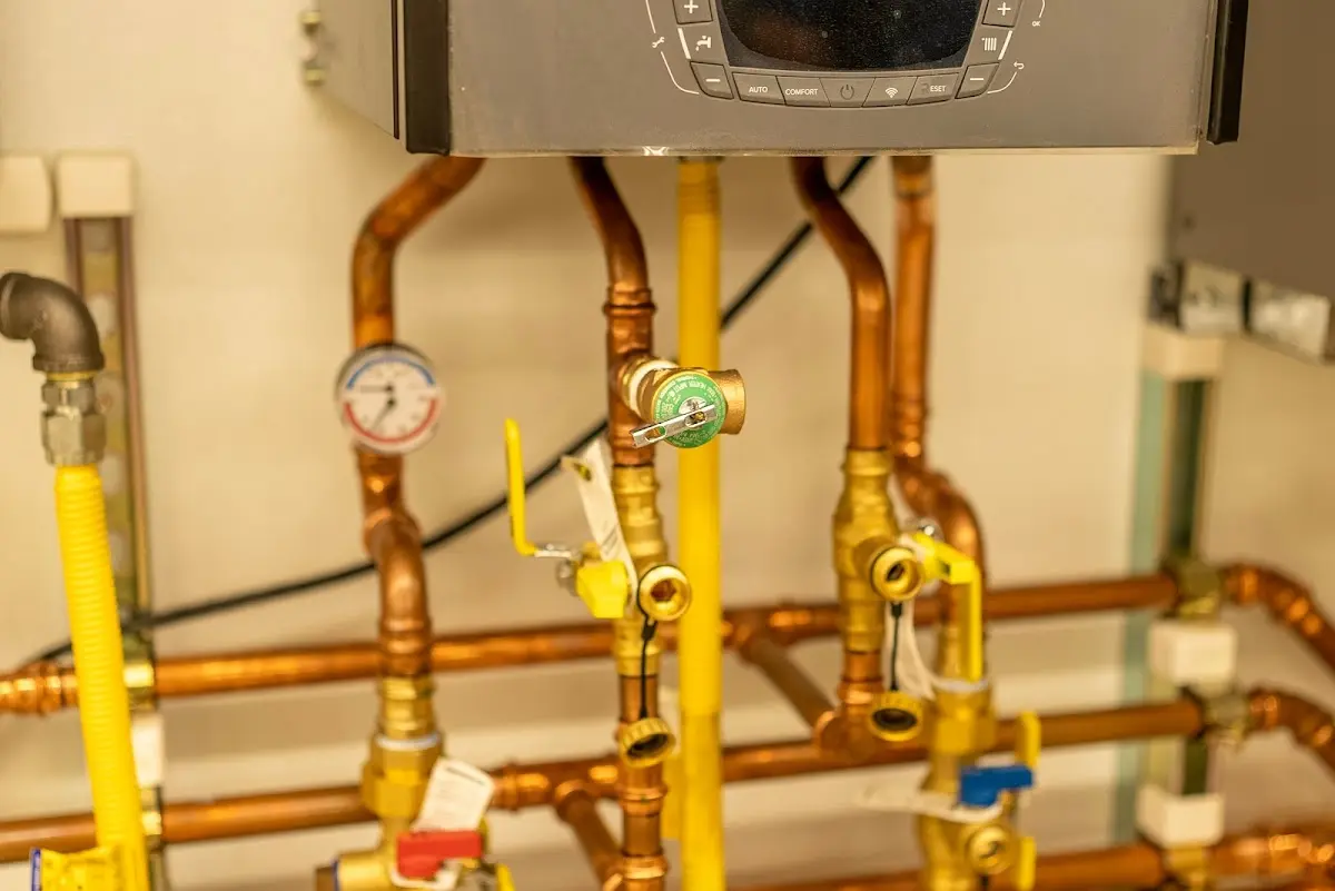 Licensed technician providing Emergency Plumbing for a homeowner in New Sewickley